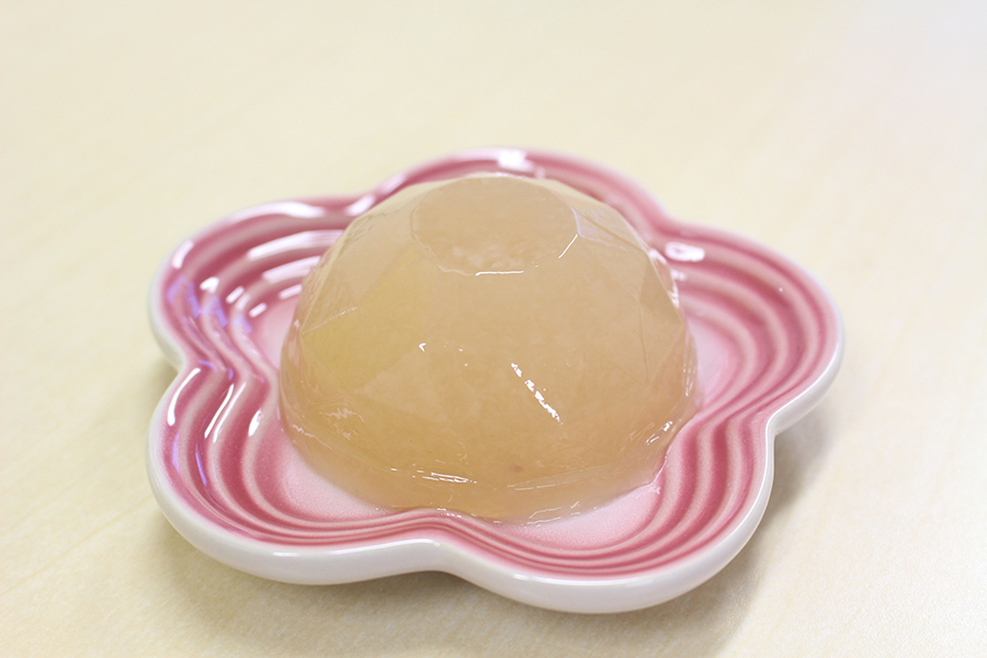 すかがわ岩瀬地区の「桃ゼリー」